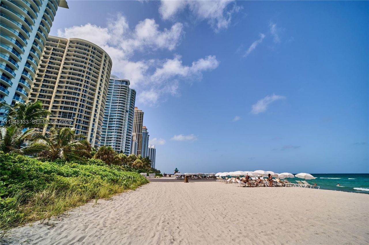 17275 Collins Av, Unit 312, Sunny Isles Beach, FL 33160 Photo