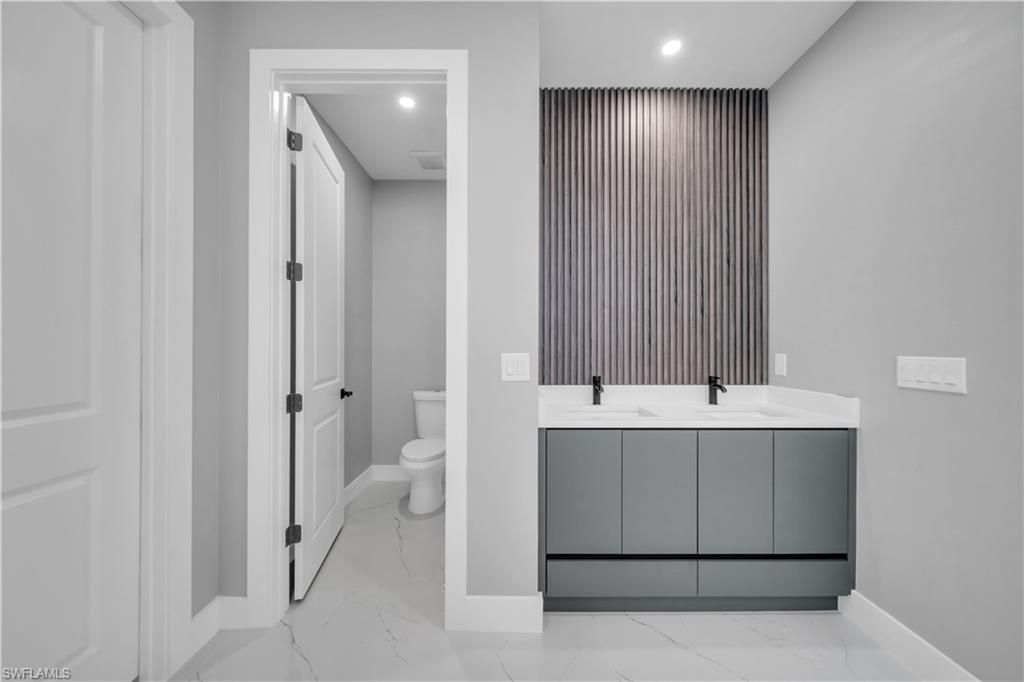 911 NW 37th Pl , Cape Coral, FL 33993 Photo