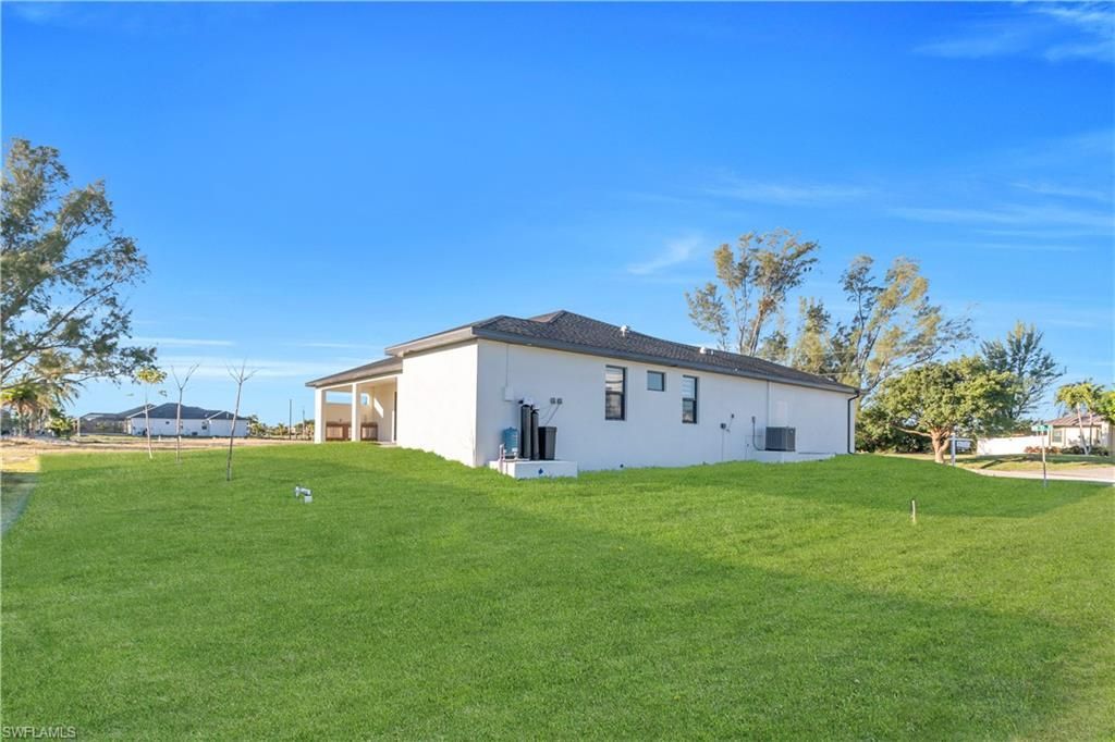 911 NW 37th Pl , Cape Coral, FL 33993 Photo