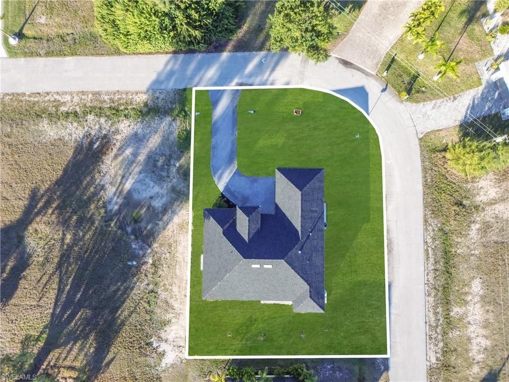 911 NW 37th Pl , Cape Coral, FL 33993 Photo