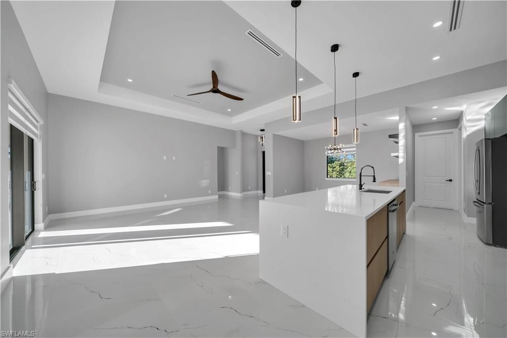 911 NW 37th Pl , Cape Coral, FL 33993 Photo