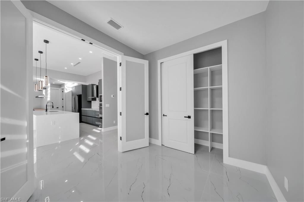 911 NW 37th Pl , Cape Coral, FL 33993 Photo