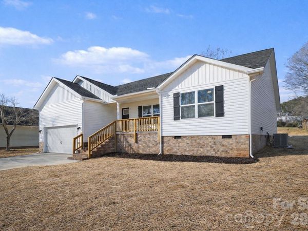 2025 Picnic Drive, Newton, NC 28658