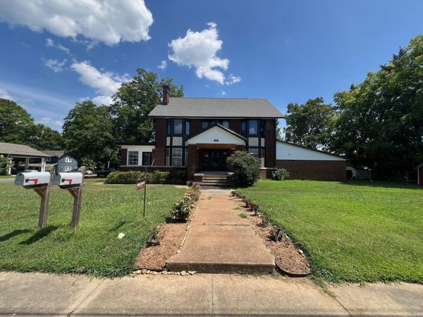 476 E Boswell, Batesville, AR 72501