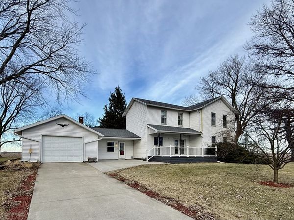 2932 IL Route 17, Galva, IL 61434