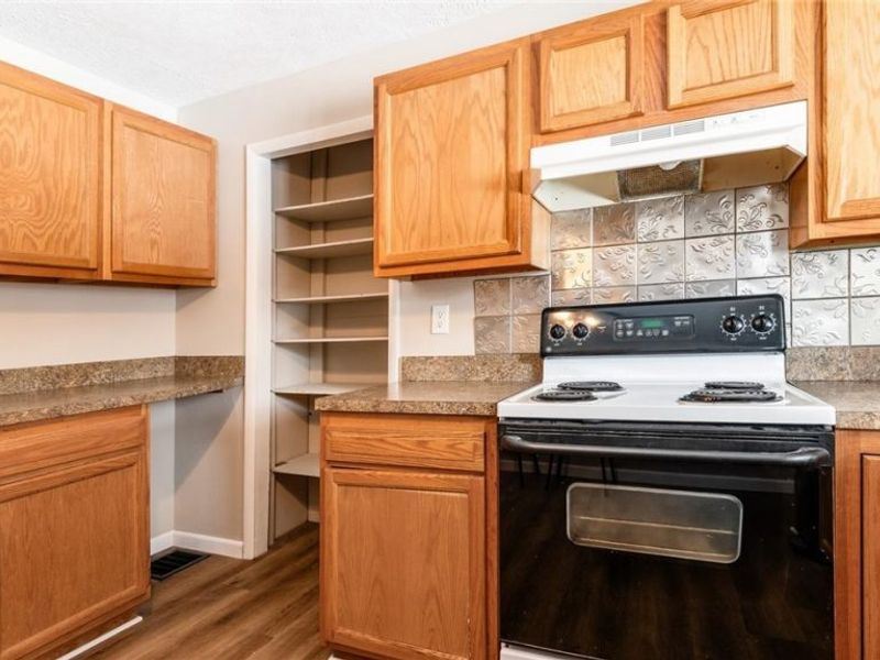 10050 Norwich Drive, Norwich, OH 43767 Photo 12