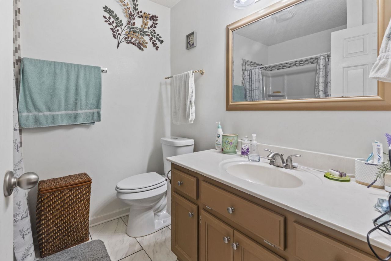 106 Fonza St. Photo 15