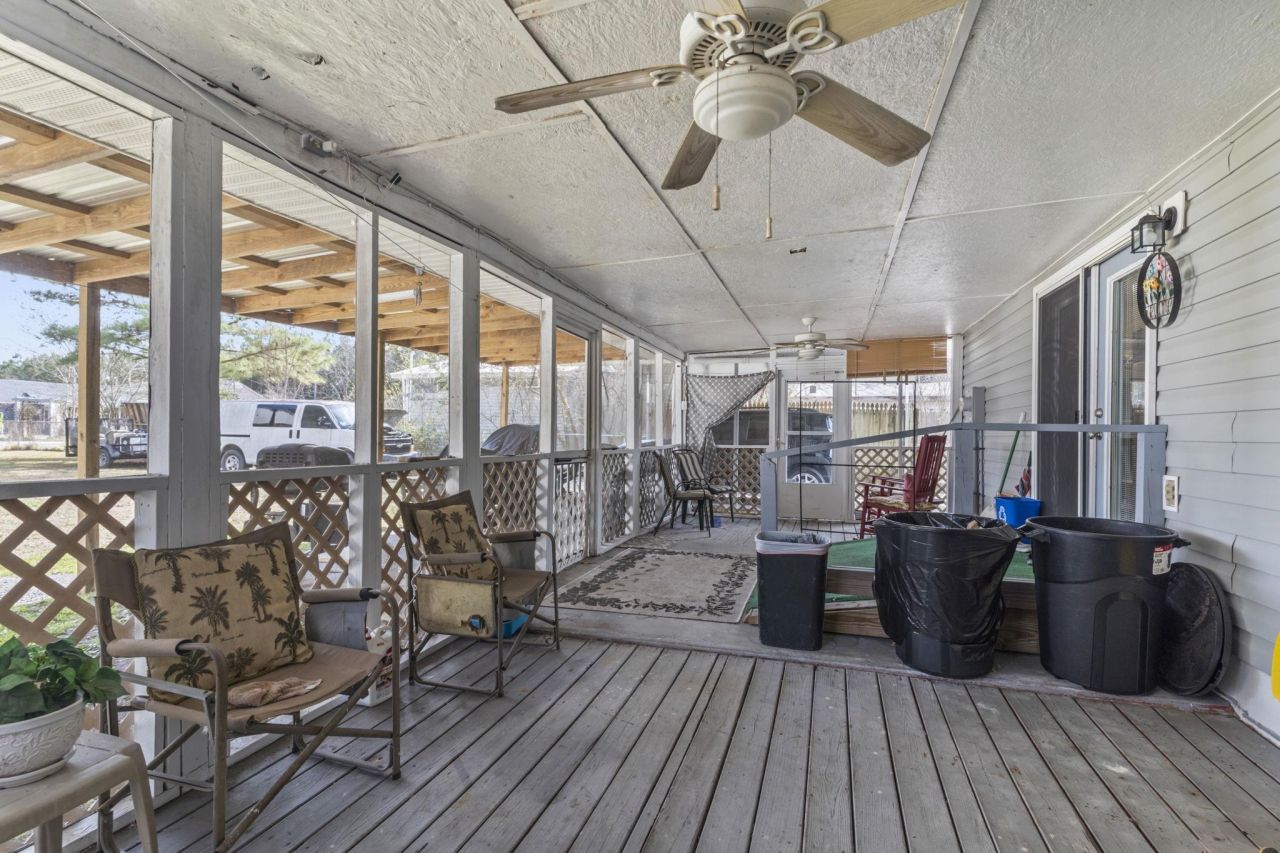 106 Fonza St. Photo 22