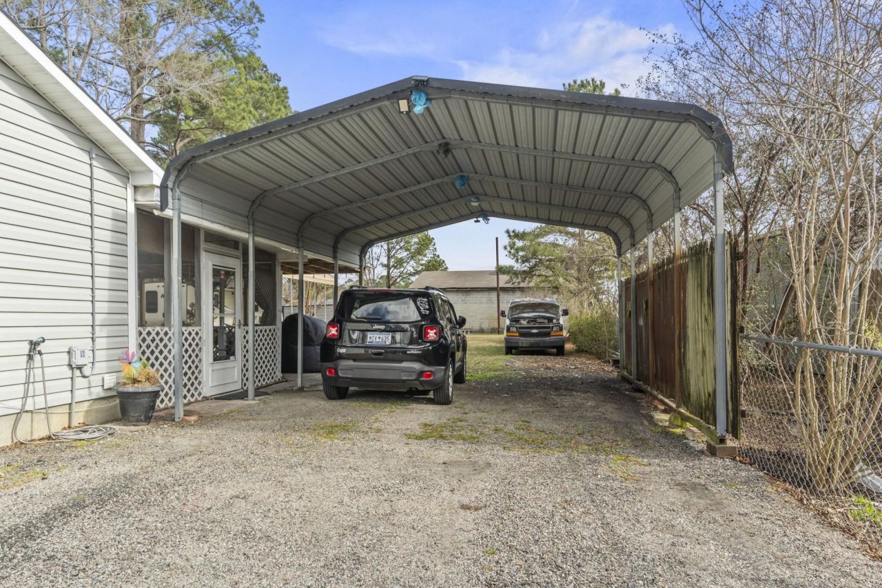 106 Fonza St. Photo 25