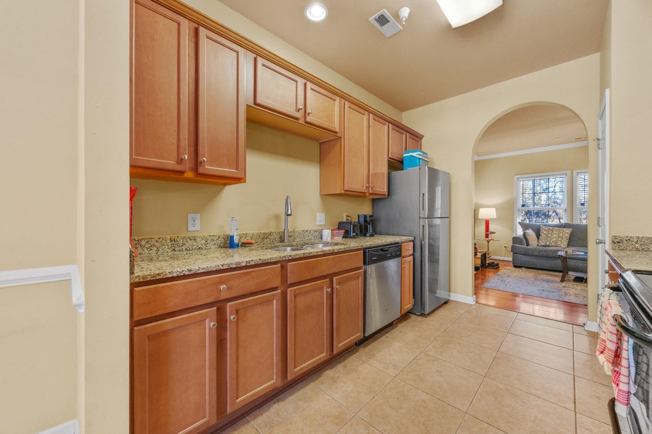 1719 Low Country Pl. Photo 6