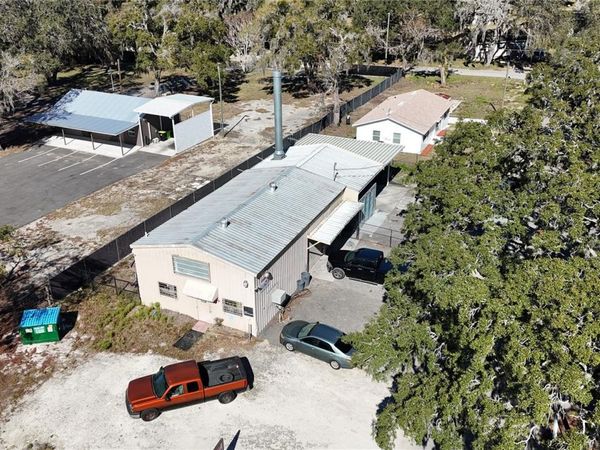 10 BARRY AVENUE, MASCOTTE, FL 34753