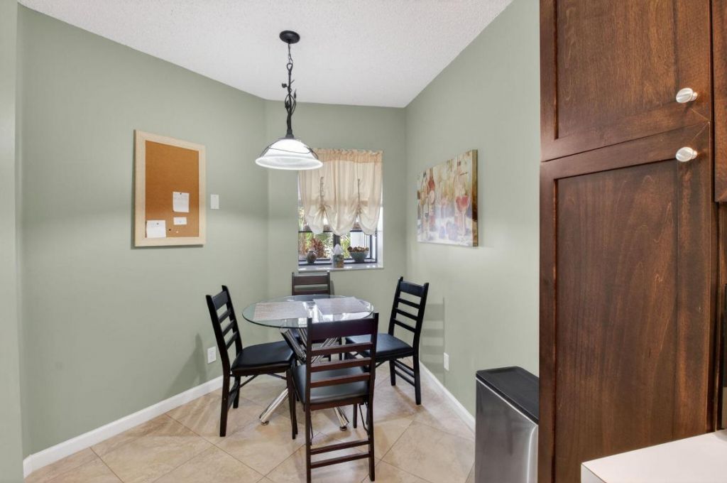 5374 Venetia Court, Unit B, Boynton Beach, FL 33437 Photo