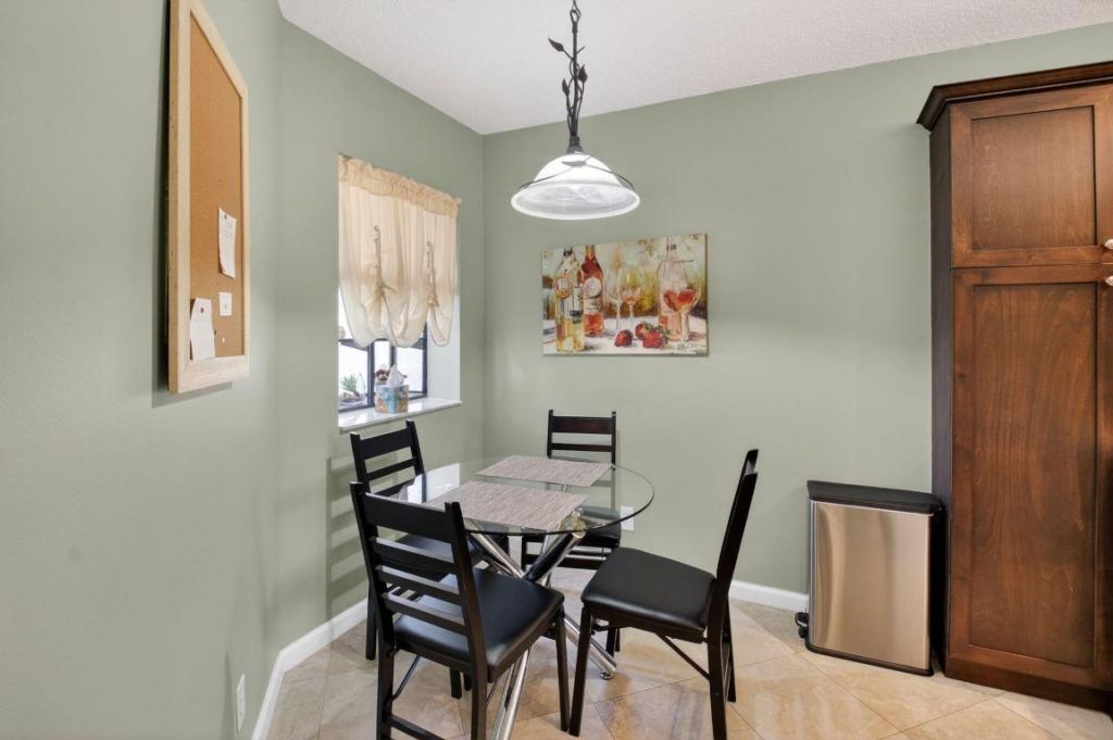 5374 Venetia Court, Unit B, Boynton Beach, FL 33437 Photo