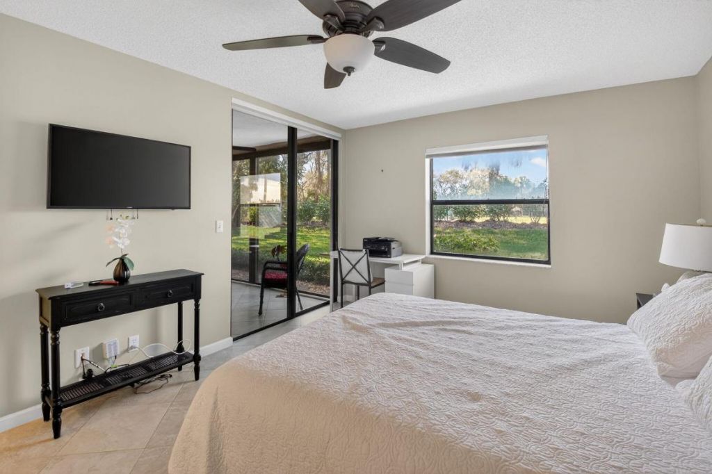 5374 Venetia Court, Unit B, Boynton Beach, FL 33437 Photo