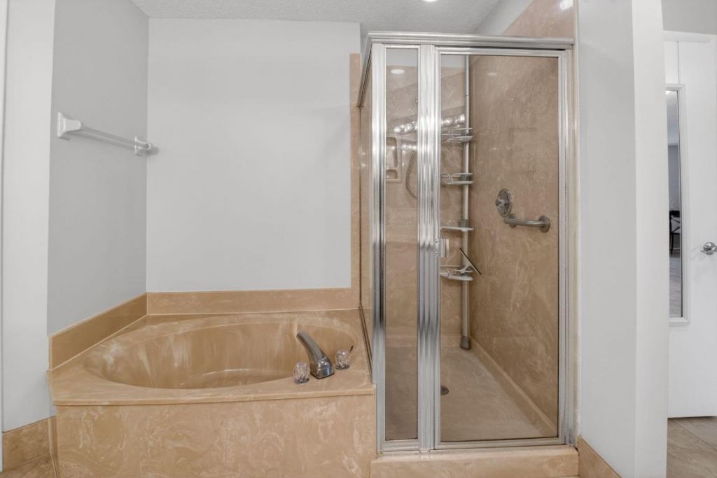 5374 Venetia Court, Unit B, Boynton Beach, FL 33437 Photo