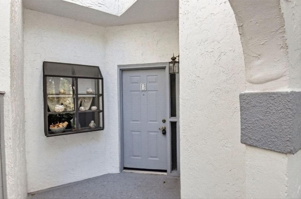 5374 Venetia Court, Unit B, Boynton Beach, FL 33437 Photo