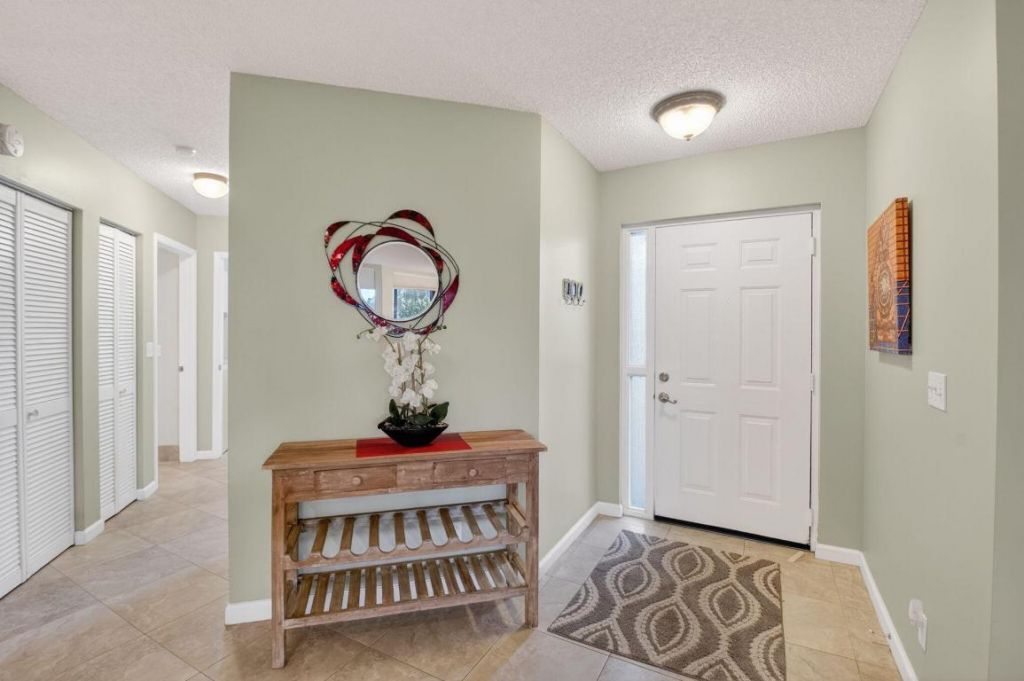 5374 Venetia Court, Unit B, Boynton Beach, FL 33437 Photo