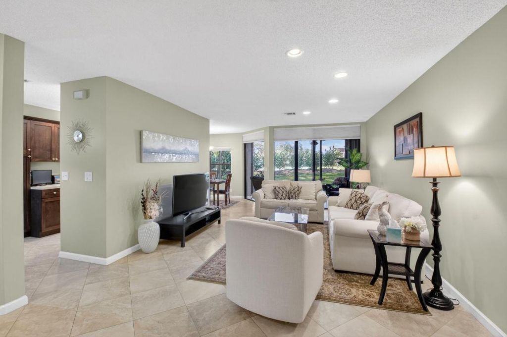 5374 Venetia Court, Unit B, Boynton Beach, FL 33437 Photo