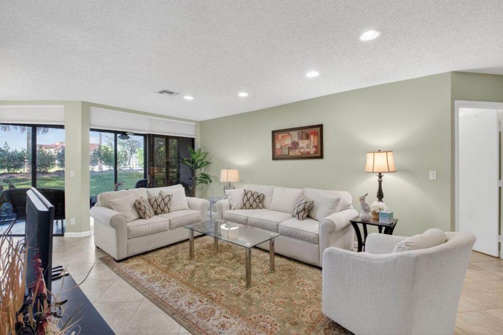 5374 Venetia Court, Unit B, Boynton Beach, FL 33437 Photo