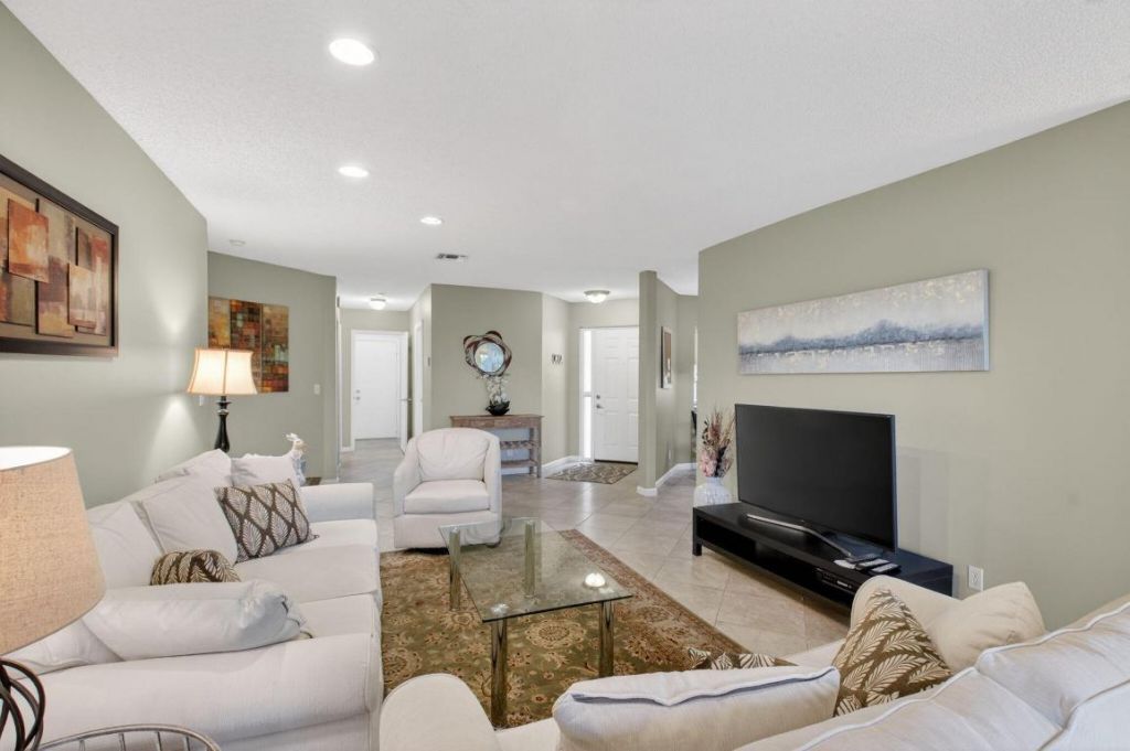 5374 Venetia Court, Unit B, Boynton Beach, FL 33437 Photo