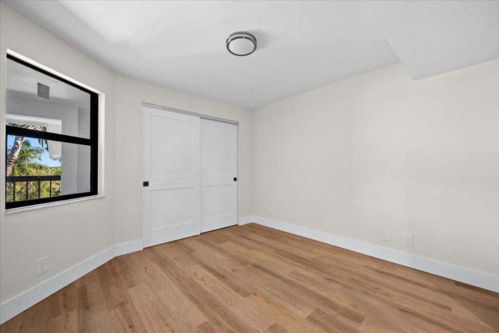 144 Bay Colony Drive N, Unit Penthouse, Juno Beach, FL 33408 Photo