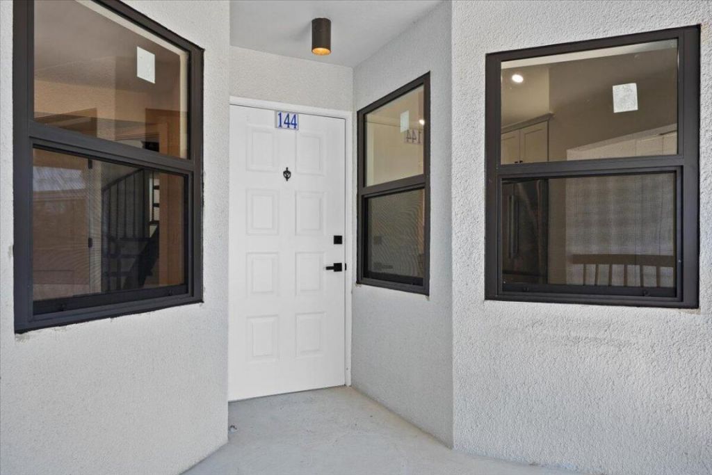 144 Bay Colony Drive N, Unit Penthouse, Juno Beach, FL 33408 Photo