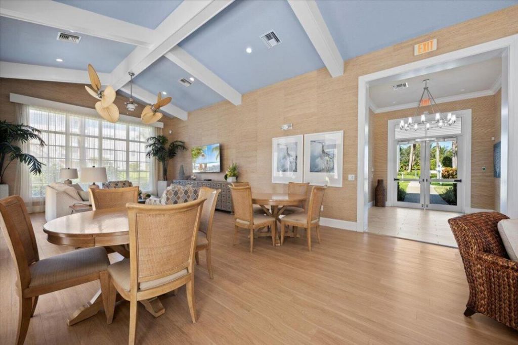 144 Bay Colony Drive N, Unit Penthouse, Juno Beach, FL 33408 Photo