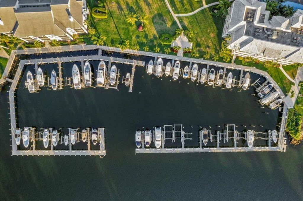 144 Bay Colony Drive N, Unit Penthouse, Juno Beach, FL 33408 Photo