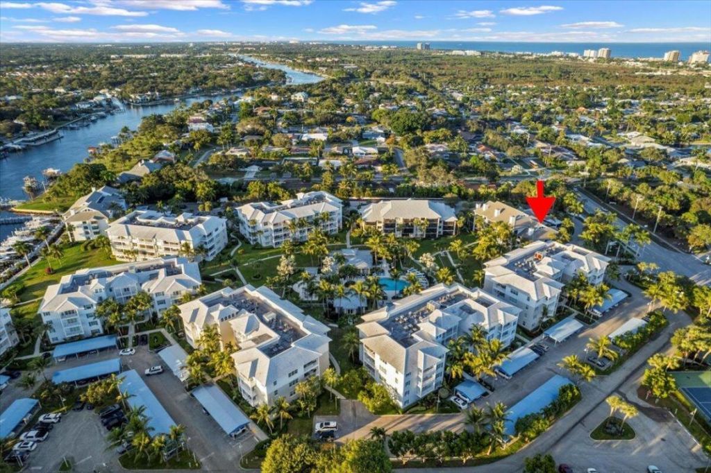144 Bay Colony Drive N, Unit Penthouse, Juno Beach, FL 33408 Photo