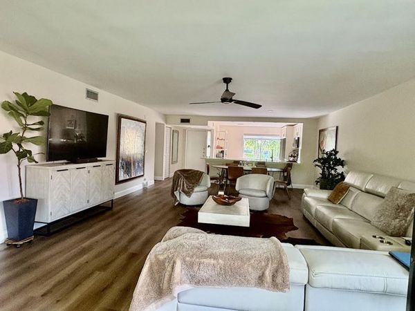 11280 Green Lake Drive, Unit 203, Boynton Beach, FL 33437