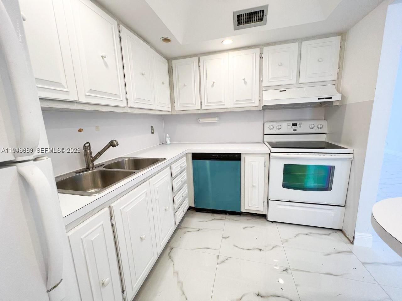 6395 Bay Club Dr, Unit 4, Fort Lauderdale, FL 33308 Photo