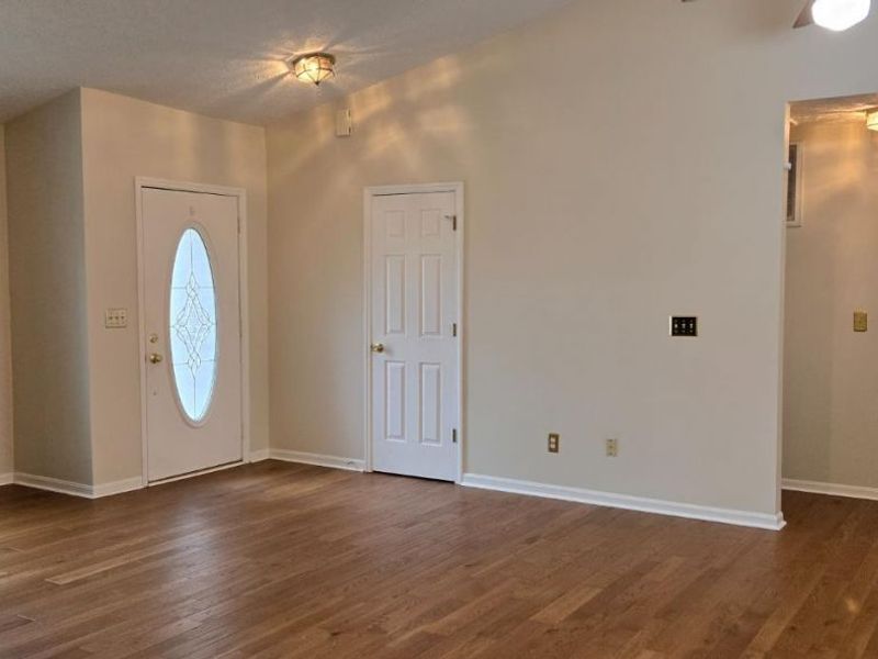 114 Munster Drive, Perry Twp, OH 45118 Photo 12