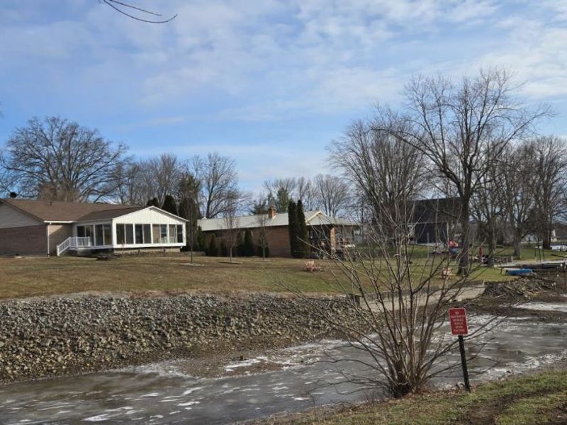 114 Munster Drive, Perry Twp, OH 45118 Photo 2