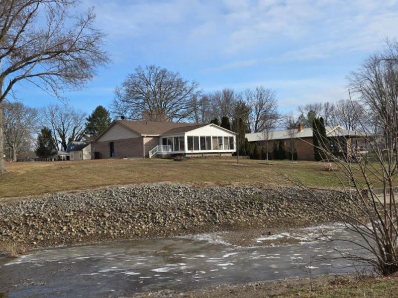 114 Munster Drive, Perry Twp, OH 45118 Photo 4