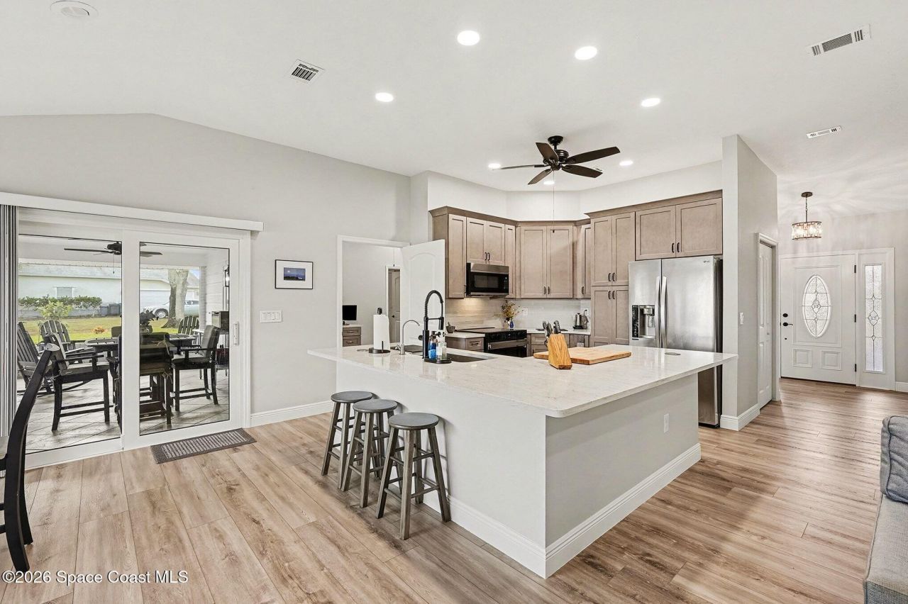 355 Lake View Lane, Palm Bay, FL 32909 Photo