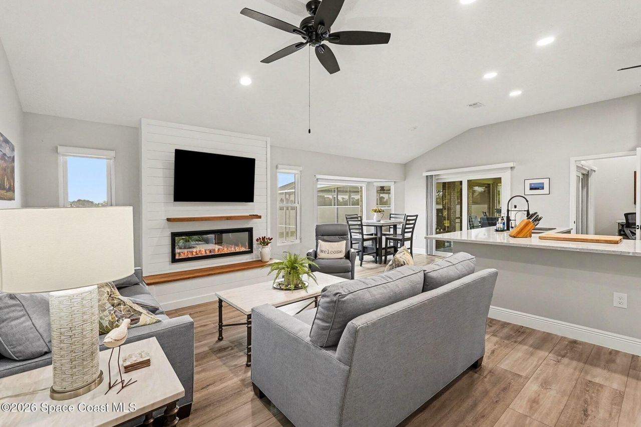 355 Lake View Lane, Palm Bay, FL 32909 Photo