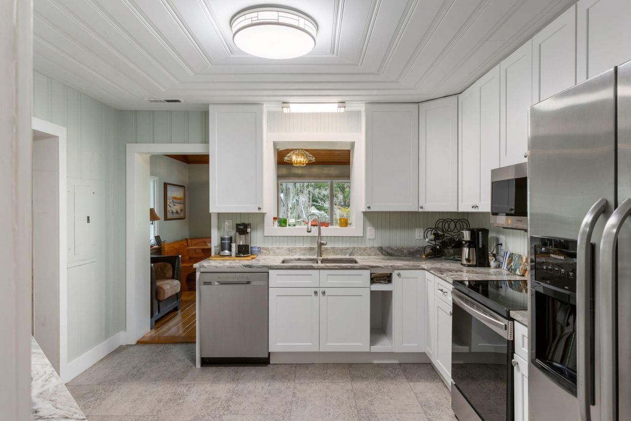 1363 S Edgewater Drive Photo 13