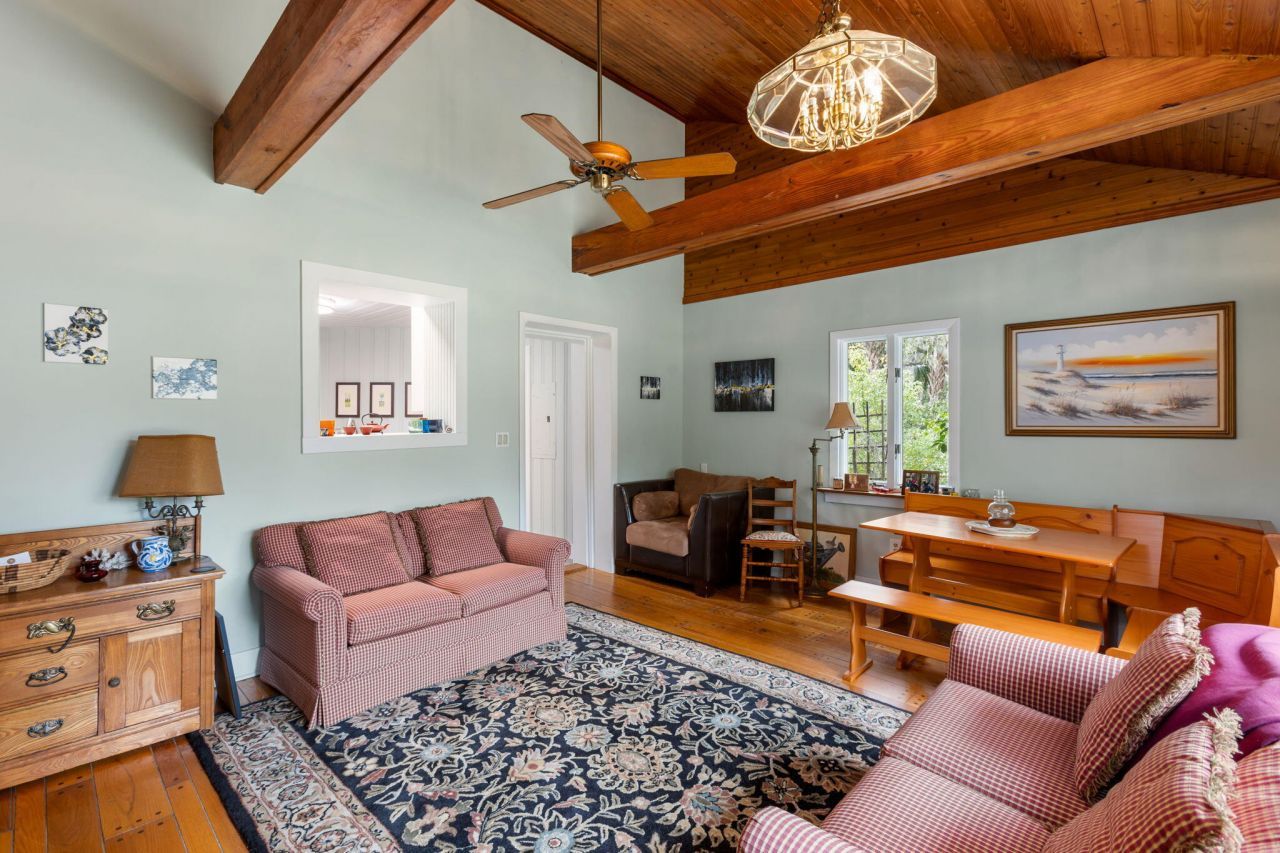 1363 S Edgewater Drive Photo 16