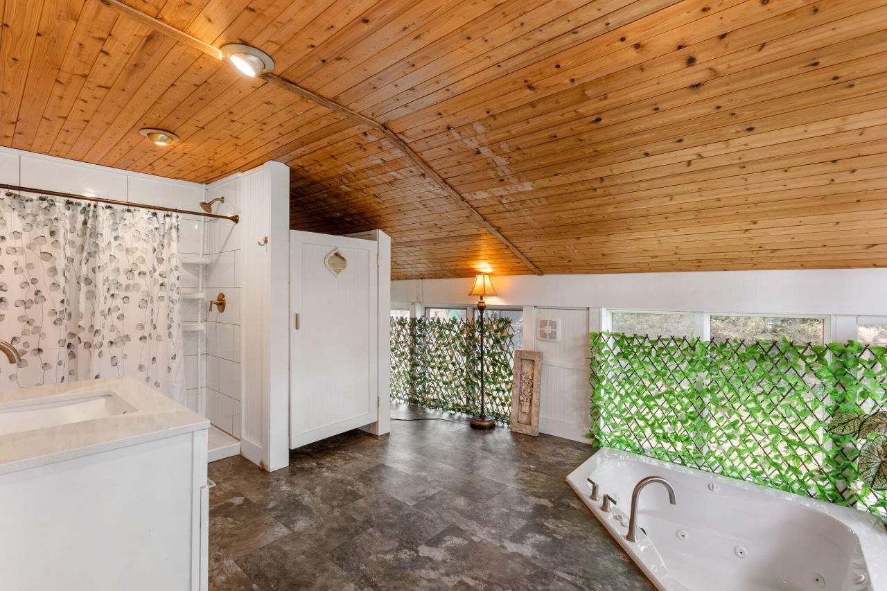 1363 S Edgewater Drive Photo 22