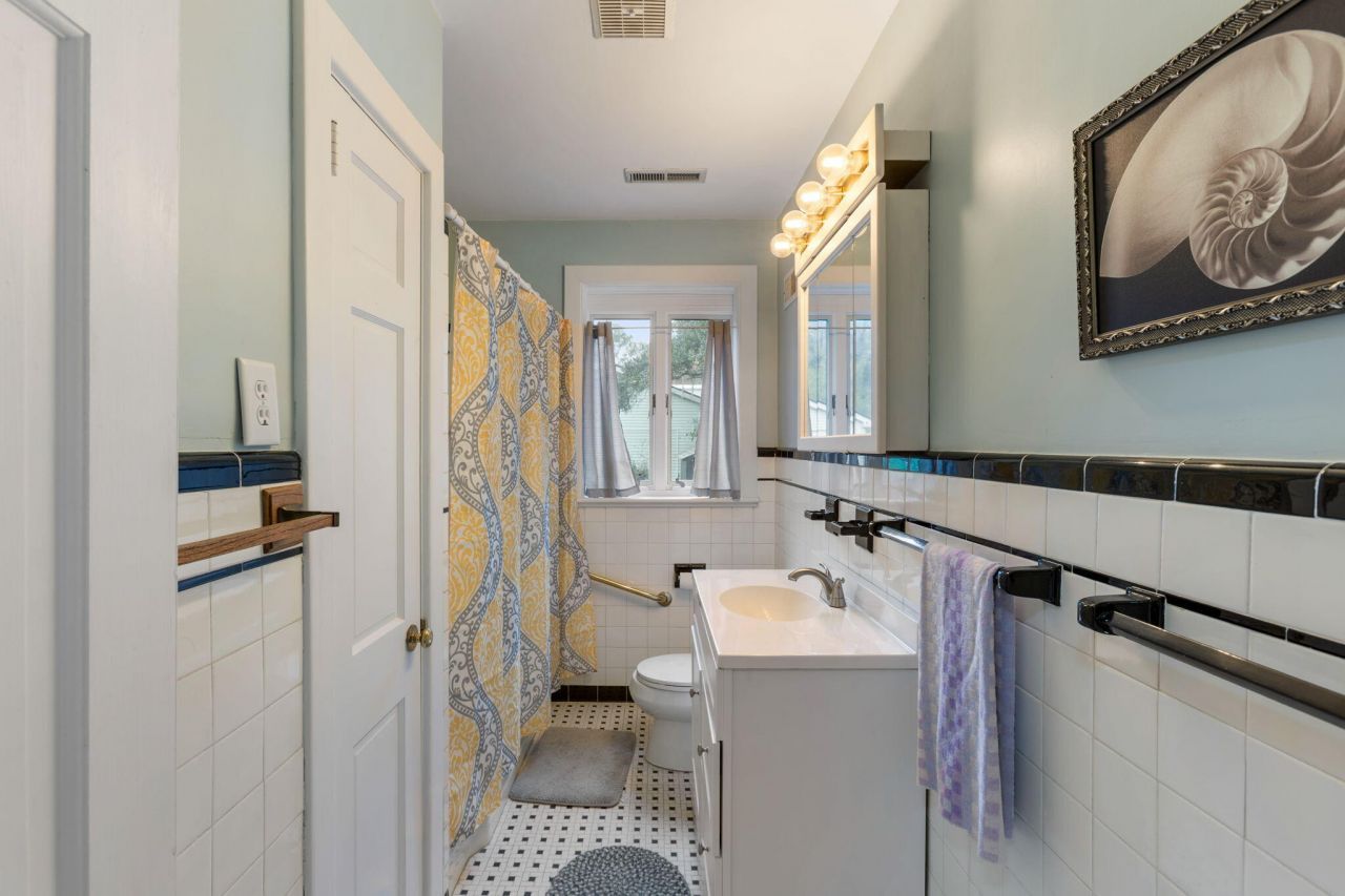 1363 S Edgewater Drive Photo 24