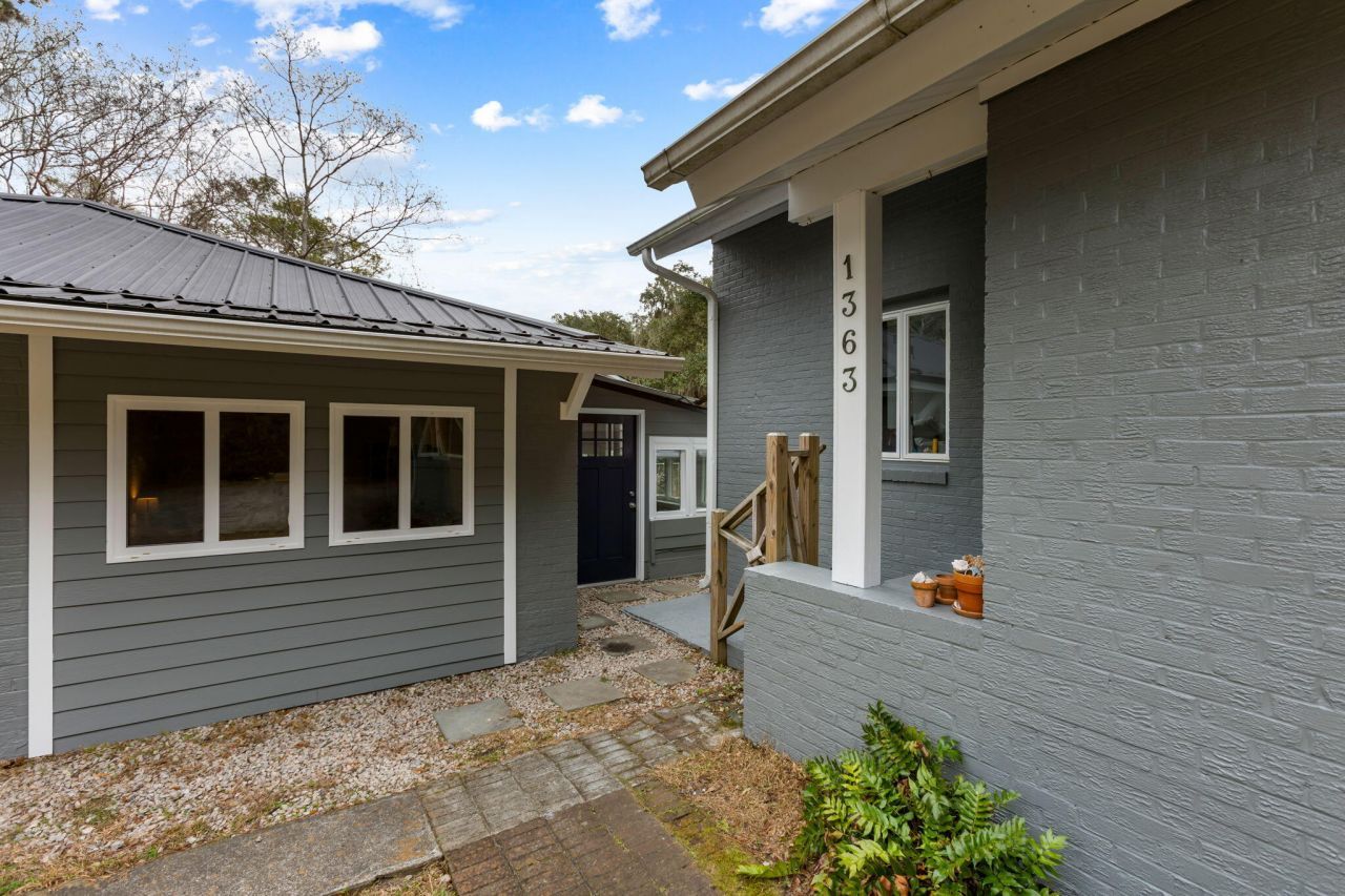 1363 S Edgewater Drive Photo 7