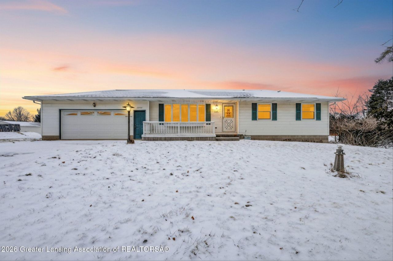 2934 Carlisle Highway, Charlotte, MI 48813 Main Photo