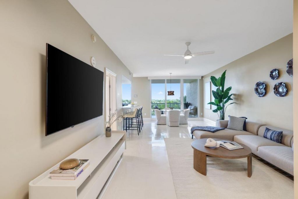 1063 Hillsboro Mile, Unit 404, Hillsboro Beach, FL 33062 Photo