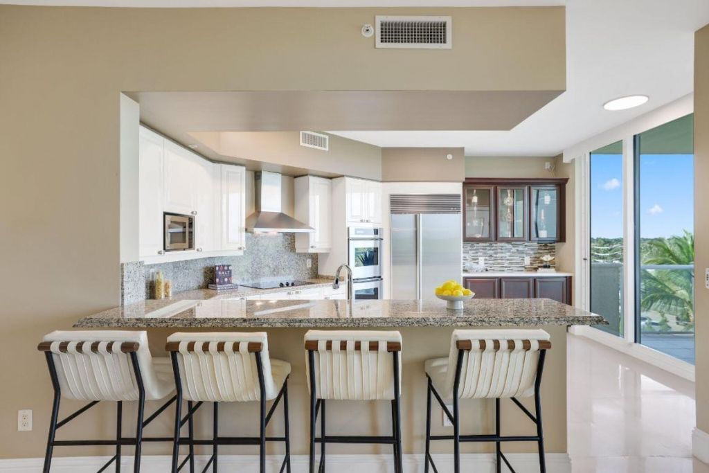 1063 Hillsboro Mile, Unit 404, Hillsboro Beach, FL 33062 Photo