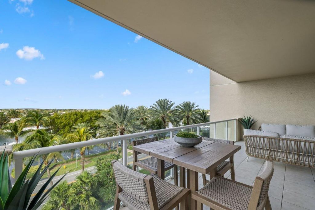 1063 Hillsboro Mile, Unit 404, Hillsboro Beach, FL 33062 Photo