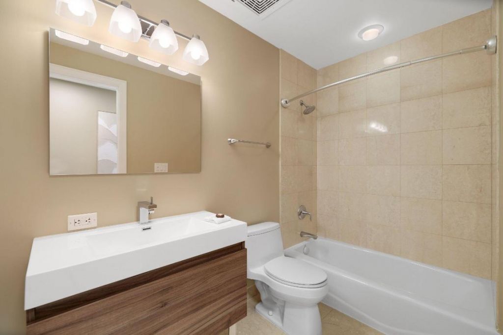 1063 Hillsboro Mile, Unit 404, Hillsboro Beach, FL 33062 Photo