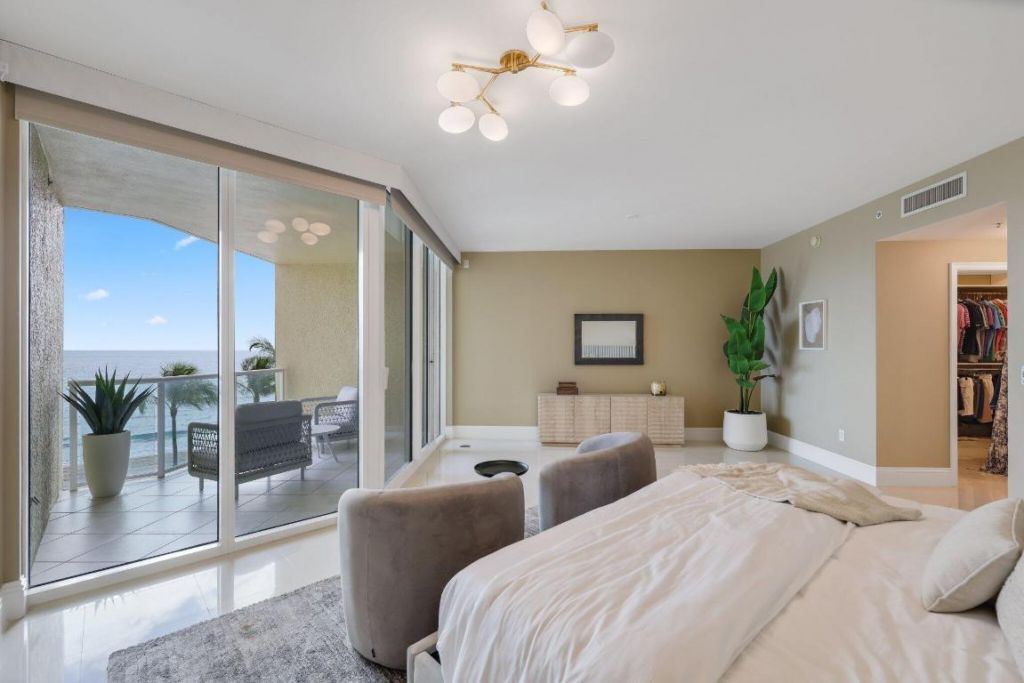 1063 Hillsboro Mile, Unit 404, Hillsboro Beach, FL 33062 Photo