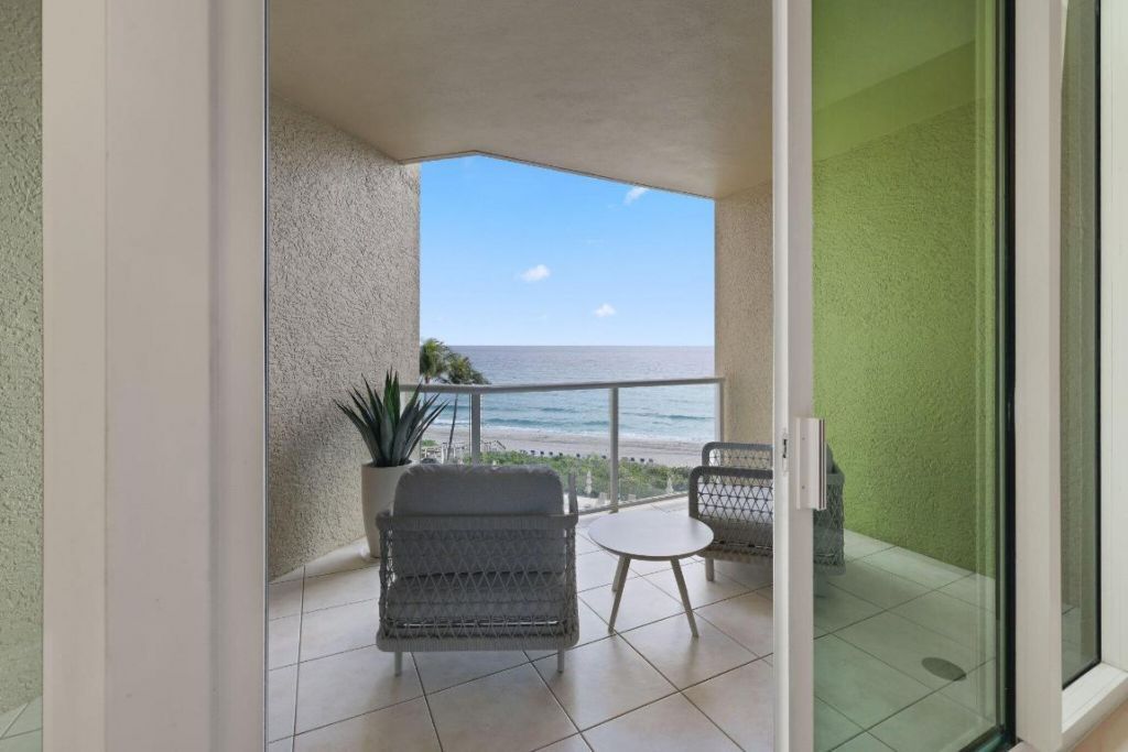 1063 Hillsboro Mile, Unit 404, Hillsboro Beach, FL 33062 Photo
