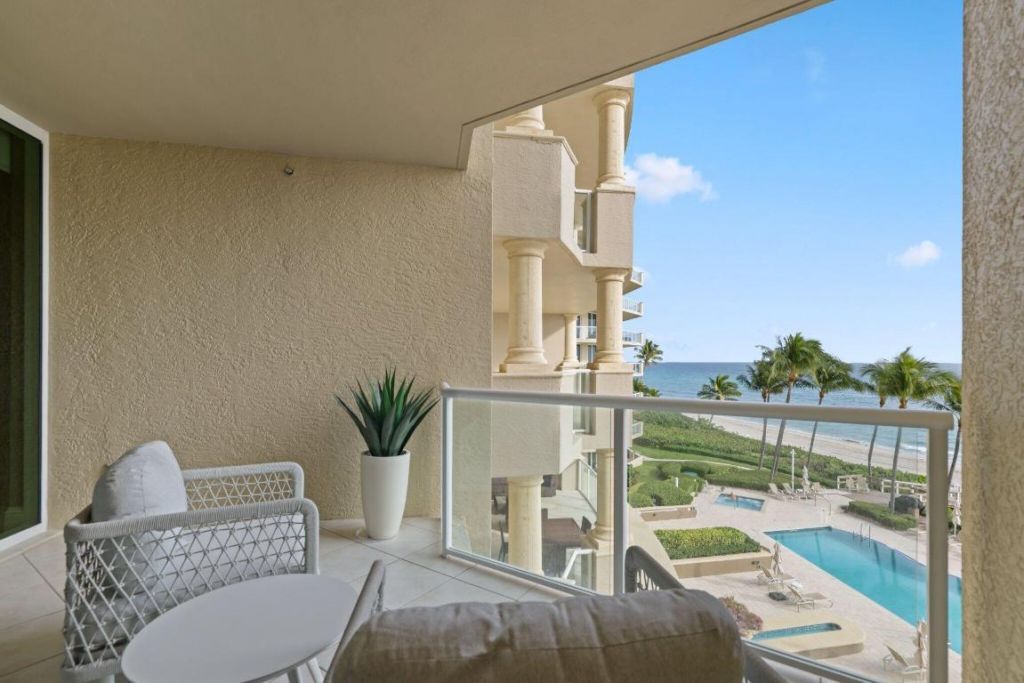 1063 Hillsboro Mile, Unit 404, Hillsboro Beach, FL 33062 Photo