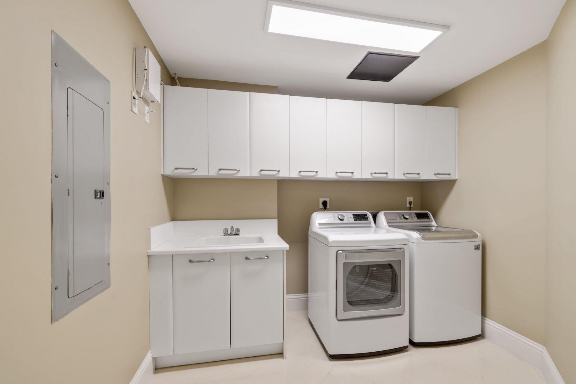 1063 Hillsboro Mile, Unit 404, Hillsboro Beach, FL 33062 Photo